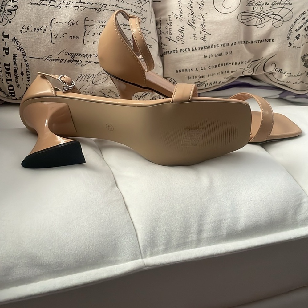 Chic heels - Picture 5 of 9